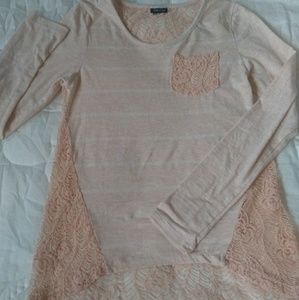💗Rue 21 women's pink crochet lace pocket shirt💗